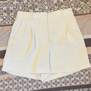 Aritzia Wilfred Effortless 5” Shorts (off white colour)